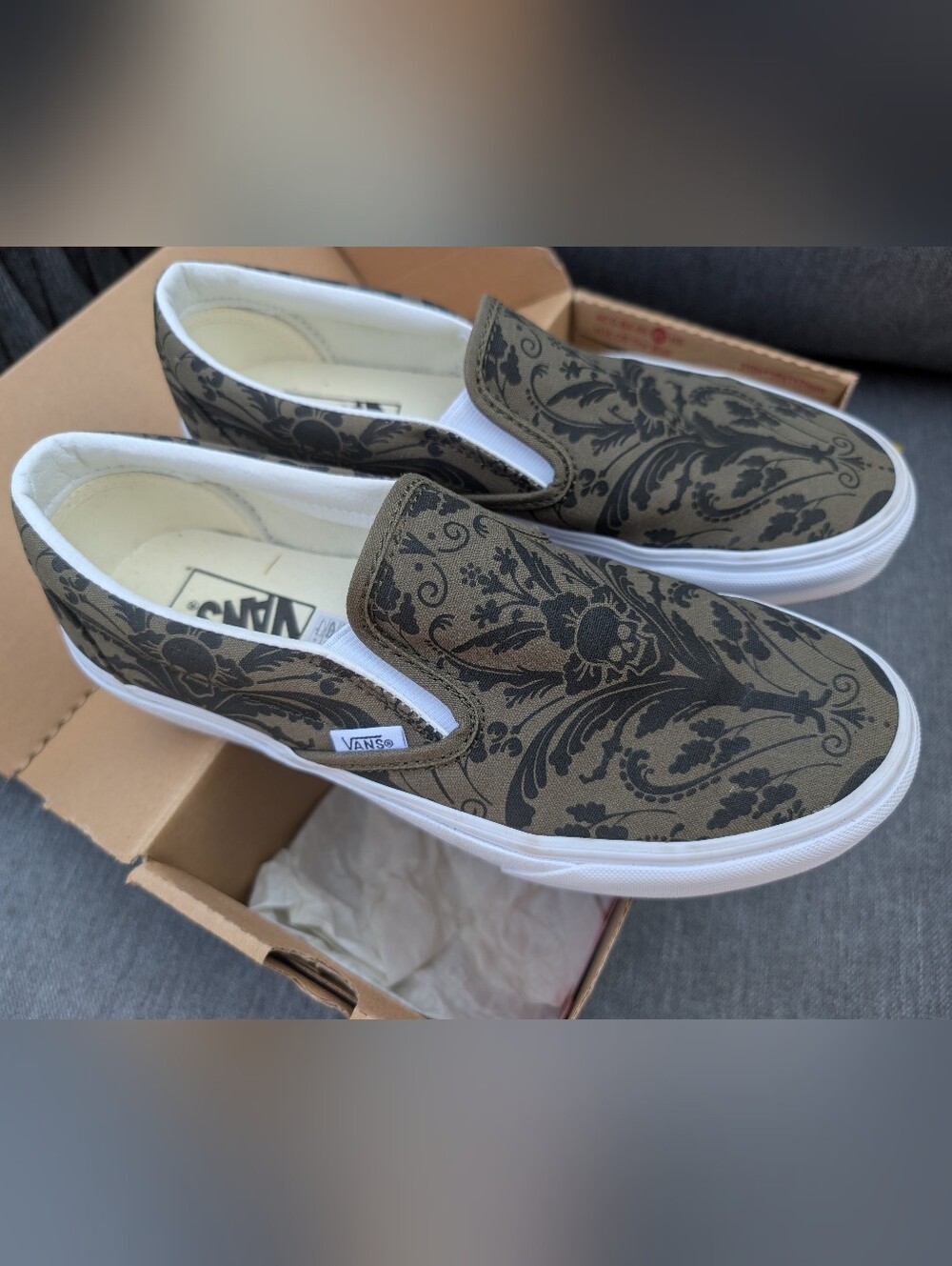 Vans Classic Slip-on Skull Tapestry Unisex Shoes Size M7.5/W9